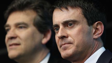 Arnaud Montebourg (G) et manuel Valls, le 10 avril 2014 &agrave; Gennevilliers en banlieue parisienne.&nbsp; (CHRISTOPHE ENA / AP / SIPA)