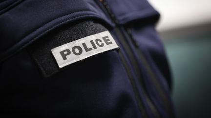 Un policier à Montbéliard (Doubs), le 14 janvier 2022. (MAXPPP)