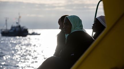 Des migrants sur un bateau au large de Malte le 8 janvier 2019. (FEDERICO SCOPPA / AFP)