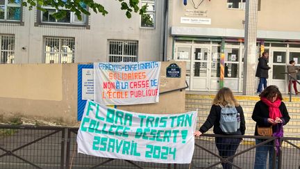 An operation "desert college"in Paris in the 20th arrondissement, Thursday April 25, 2024. (NOEMIE BONNIN / RADIO FRANCE)