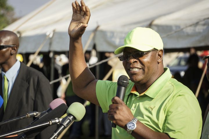 Morgan Tsvangirai, lors d'un discours à&nbsp;Bulawayo (Zimbabwe), le 2 septembre 2017.&nbsp; (ZINYANGE AUNTONY / AFP)