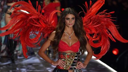 Le show de lingerie Victoria's Secret : plus sage mais toujours