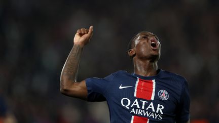 Nuno Mendes célèbre son but contre Gérone en Ligue des champions, le 18 septembre 2024 au Parc des Princes. (FRANCK FIFE / AFP)