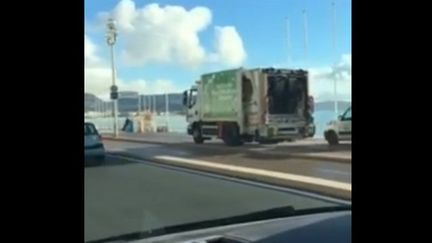 Nice : les habitants choqués après la vidéo d'un camion poubelle circulant sur la Promenade des Anglais