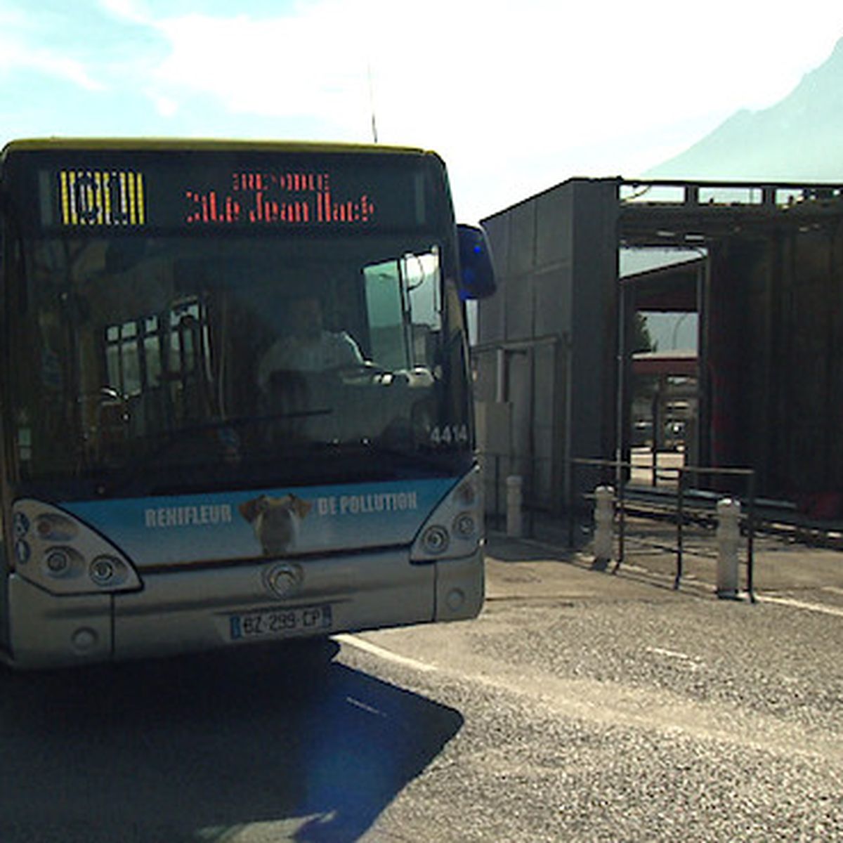 Grenoble expérimente les bus 