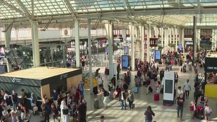 Grèves : un été sous haute tension sociale dans les transports