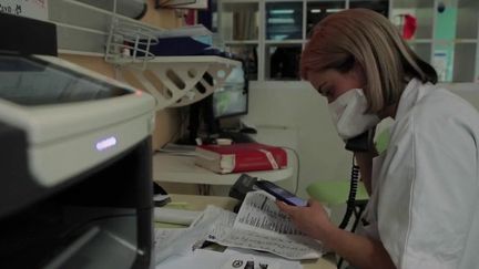 Covid-19 : au cœur des urgences de l’hôpital de Saint-Denis