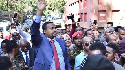 Le 23 octobre 2019, Jawar Mohammed retrouve ses partisans à Addis Abeba après avoir accusé la police d'avoir orchestré un attentat contre lui. Dès lors, il entre en opposition frontale avec le Premier ministre Abiy Ahmed. (STRINGER / AFP)