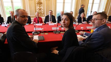 Laurent Berger et Sophie Binet, responsables de la CFDT et de la CGT, sont reçus avec l'intersyndicale par Elisabeth Borne à Matignon, le 5 avril 2023. (OLIVIER LEJEUNE / MAXPPP)