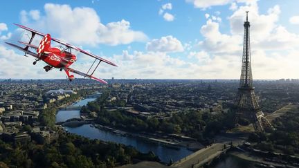 Un avion survole Paris dans la vidéo de présentation de la mise à jour de Flight Simulator, jeu vidéo de simulation d'aviation présentée par Microsoft le 13 avril 2021. (FRANCEINFO / RADIOFRANCE)