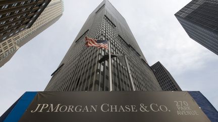 La banque am&eacute;ricaine JP Morgan Chase a annonc&eacute;, le 10 mai 2012, qu'elle avait enregistr&eacute; sur les six derni&egrave;res semaines une perte de 2 milliards de dollars dans le courtage. (MICHAEL KAPPELER / DDP / AFP)