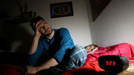 Synthetic melatonin contained in food supplements therefore allows us to force nature a little to promote sleep, according to an Inserm researcher. (VALLAURI NICOLAS / MAXPPP)