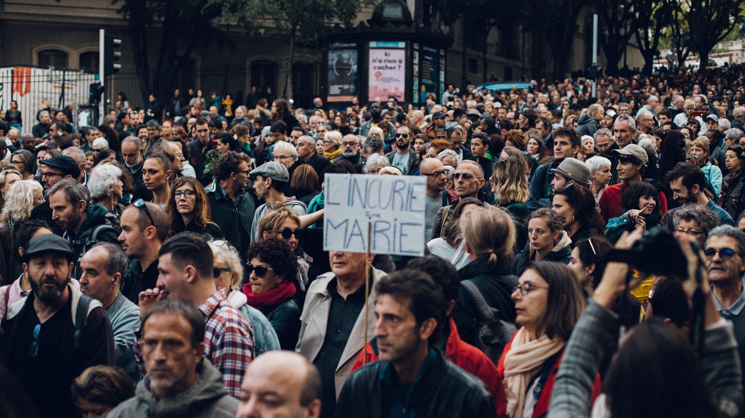 Marseille : 8 000 personnes manifestent contre le maire