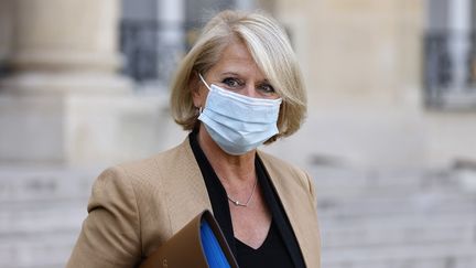 Brigitte Bourguignon,&nbsp;ministre déléguée chargée de l'Autonomie, le 13 octobre 2021 à Paris. (LUDOVIC MARIN / AFP)