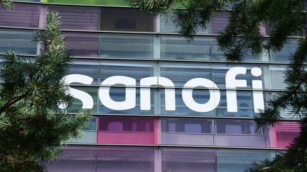 Locaux de Sanofi, à Lyon (Rhône), le 4 octobre 2023. (ROMAIN DOUCELIN / HANS LUCAS)