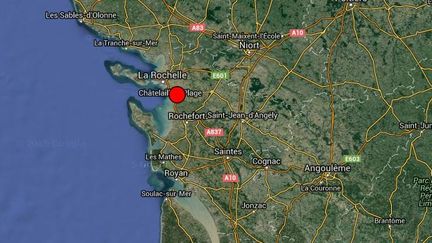 Capture d'écran d'une carte localisant l'épicentre du séisme de magnitude 5 qui a secoué la Charente-Maritime,&nbsp;jeudi&nbsp;28 avril 2016.&nbsp; (RENASS / FRANCETV INFO)