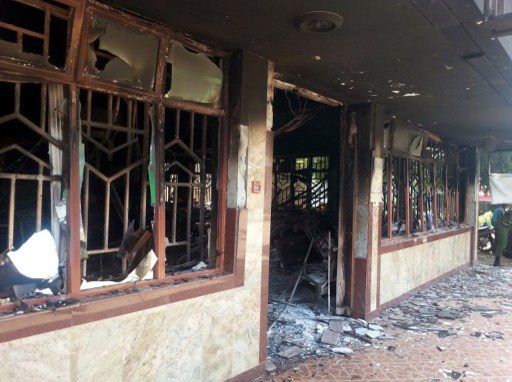 Après une attaque des shebabs menée dans la ville côtière de Mpeketoni, dans la région de Lamu, à la frontière du Kenya avec la Somalie, le 16 juin 2014. (STRINGER / ANADOLU AGENCY)