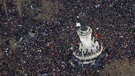 "Marche républicaine" à Paris le 11 janvier 2015 après les attaques contre Charlie Hebdo. (KENZO TRIBOUILLARD / AFP)