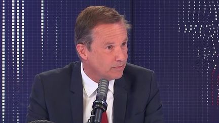 Nicolas Dupont-Aignan, député de l’Essonne, président de Debout la France, était l'invité de franceinfo&nbsp;le&nbsp;18 mai 2021. (FRANCEINFO / RADIOFRANCE)