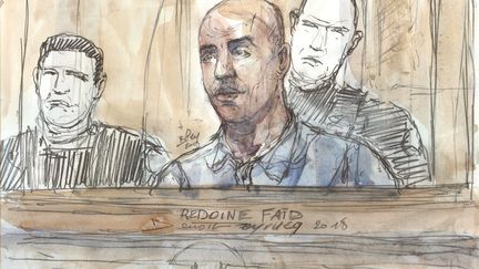 Un portrait dessiné de Redoine Faïd, durant son procès devant la cour d'assises de Paris, le 27 février 2018. (BENOIT PEYRUCQ / AFP)