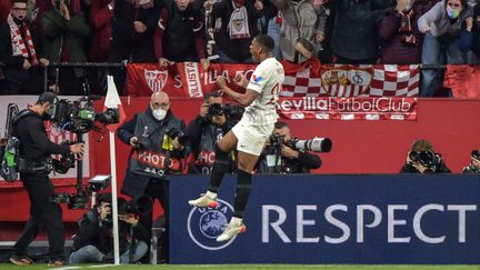 Anthony Martial célèbre son but face au Dinamo Zagreb, le 17 février 2022. (CRISTINA QUICLER / AFP)