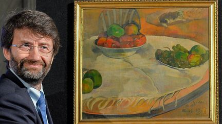 Le ministre de la Culture italien Dario Franceschini dévoile un Gauguin ("Fruits sur une table ou nature aux petits chiens") volé en 1970 à Londres et retrouvé en Sicile
 (Andreas Solaro / AFP)