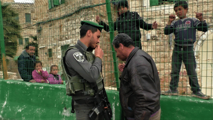 Un ancien militaire de l'armée israélienne crée une ONG afin de dénoncer l'oppression dont sont victimes les Palestiniens.