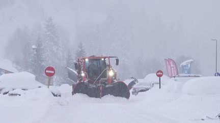 Neige : la station de Chamrousse en alerte face aux risques d'avalanche