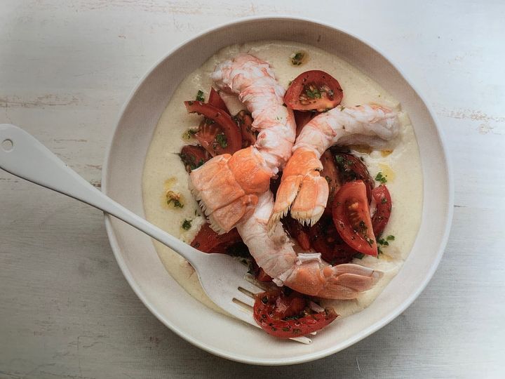 Crème de riz, tomates cocktail et langoustines pochée, plat d'été de Pierre Gagnaire. (PIERRE GAGNAIRE / JACQUES GAVARD)