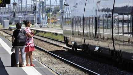 &nbsp; (Le trafic reprend sur l'axe Paris-Rouen-Le Havre © Maxppp)