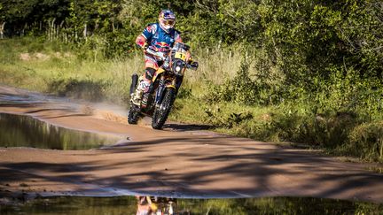 Toby Price sur sa KTM sur les routes du Dakar 2017 (MARCIN KIN)