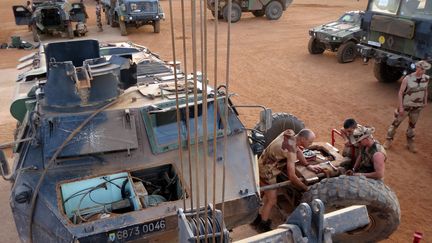 Les "matochards" du 2e régiment du matériel en maintenance durant l’opération Barkhane (SIRPAT Armée de Terre)