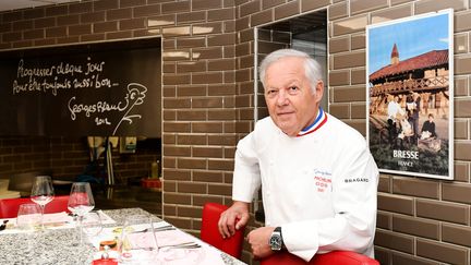 Georges Blanc dans son restaurant le 12 juin 2020. Tout rappelle, que le chef étoilé est l'ambassadeur de la volaille de Bresse.&nbsp; (CATHERINE AULAZ / MAXPPP)