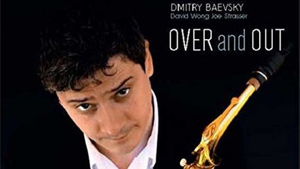  (© Over out est le cinquième album du saxophoniste alto Dmitry Baevsky)