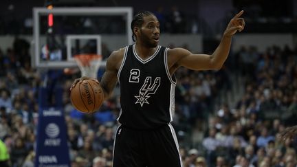 L'ailier des Spurs, Kawhi Leonard. (RONALD MARTINEZ / GETTY IMAGES NORTH AMERICA)