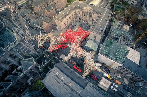 "Wooden structure" Installation d'Arne Quinze pour Mons 2015
 (Arne Quinze)