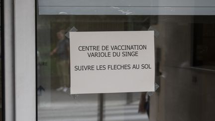 Un centre de vaccination contre la variole du singe à Paris, le 26 juillet 2022. (MAGALI COHEN / HANS LUCAS)