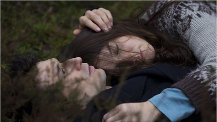 Marguerite (Anaïs Demoustier) et Julien (Jérémie Elkaïm) vivent un amour interdit
 (© Céline Nieszawer - Wild Bunch Distribution )