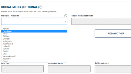 Capture d'écran du formulaire en ligne qui demande aux touristes de renseigner leur profil sur les réseaux sociaux. (US CUSTOMS AND BORDER PROTECTION)