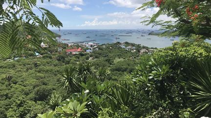 L'île&nbsp;de Si Chang, au sud de Bangkok, en Thaïlande, le 6 juin 2017.&nbsp; (CHRISTOPH SATOR / AFP)