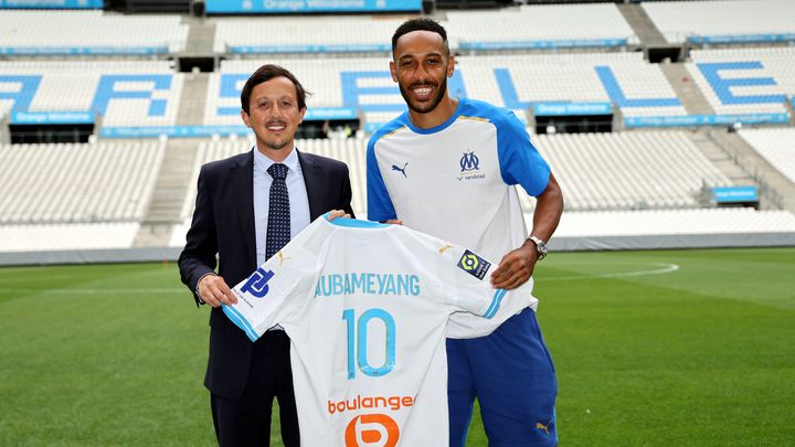 Pablo Longoria et Pierre-Emerick Aubameyang, le 3 août 2023 à Marseille. (VALLAURI NICOLAS / MAXPPP)