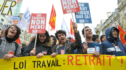 &nbsp; (À Paris, plusieurs milliers de personnes ont défilé l'après-midi de la place de la République à celle de la Nation, sous un ciel menaçant et dans une ambiance bon enfant malgré des incidents isolés © Nathanaël Charbonnier / Radio France)