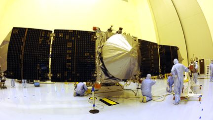 La sonde Maven, le 27 septembre 2013 au Kennedy Space Center (Floride). (BRUCE WEAVER / AFP)