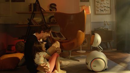 &nbsp; (Le robot Zenbo peut raconter des histoires © Asus)