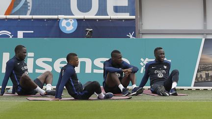  (Les Bleus patientent jusqu'à dimanche soir © Frank Augstein/AP/SIPA)