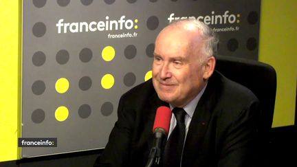 L'ex-ministre des Transports, Dominique Bussereau, le 9 avril 2018. (RADIO FRANCE / FRANCEINFO)