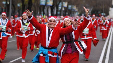 Une course de pères Noël organisée en Espagne