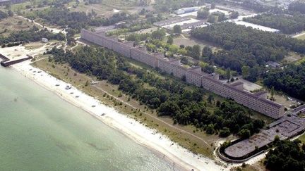 Vue aérienne de la cité balnéaire voulue par Hitler à Prora au bord de la Baltique
 (Jens Koehler/ DDP/AFP)