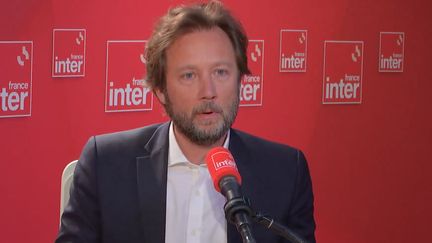 Boris Vallaud, chef de file des députés socialistes, le 11 avril 2024 sur France Inter. (FRANCE INTER / RADIO FRANCE)