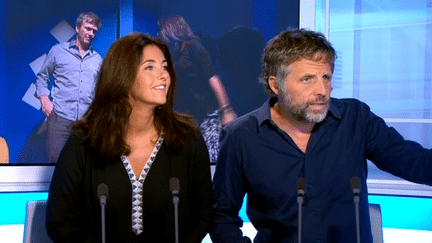 Cristiana Reali et Stéphane Guillonsur le plateau de France 3 Ile-de-France.
 (France 3)